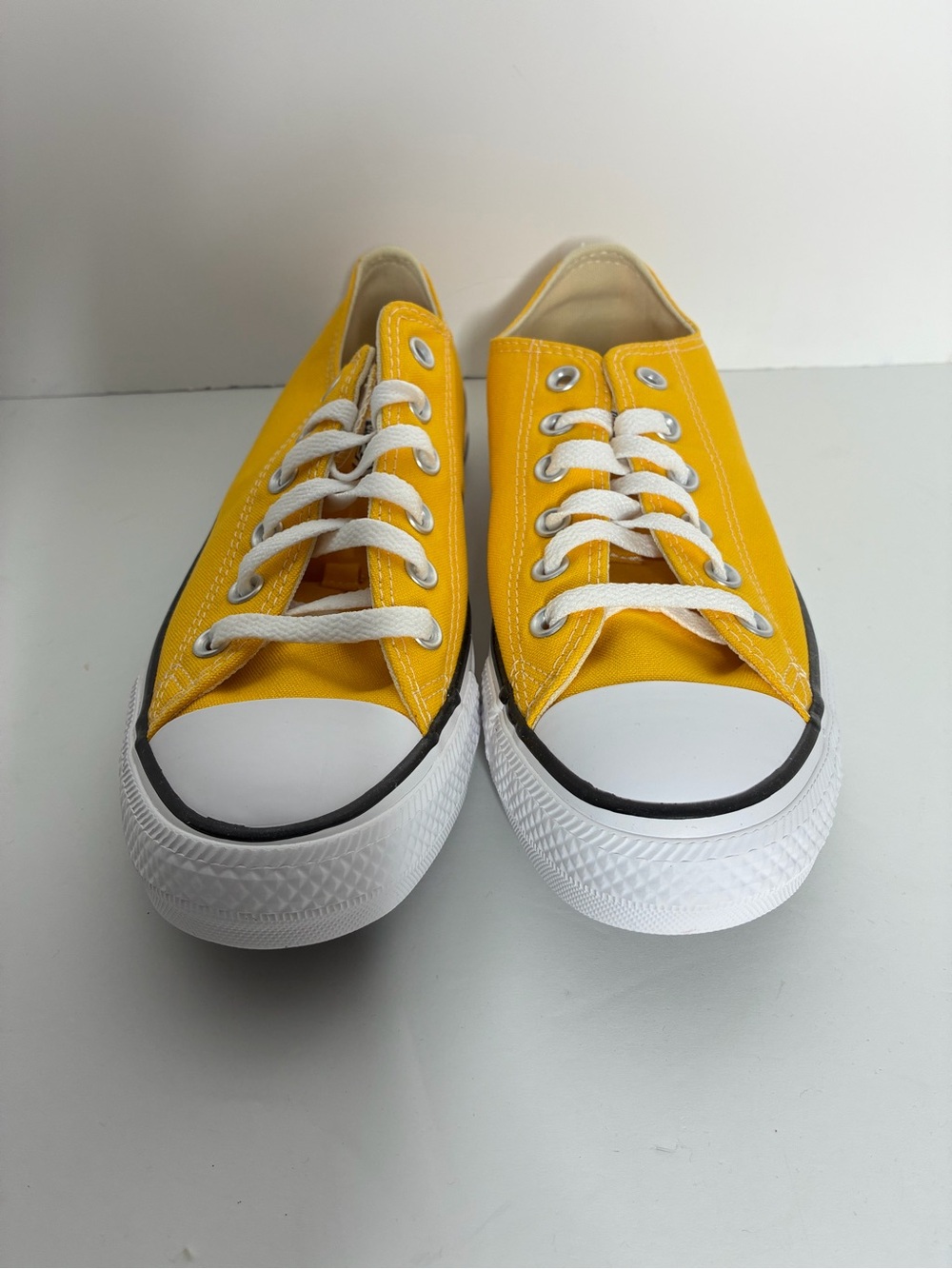 Yellow Canvas adults Lace-Up Sneakers